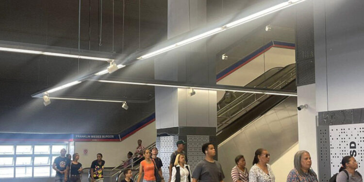 Transfer en Línea 2C del Metro provoca quejas