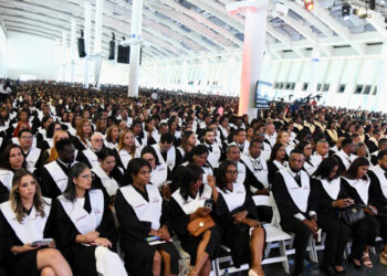 UFHEC gradúa a más de 2,100 profesionales