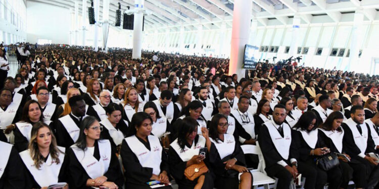 UFHEC gradúa a más de 2,100 profesionales