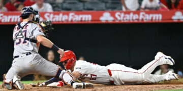Astros vencen a Angelinos en 10 entradas