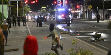 Cepeda pide calma tras protestas en Colombia