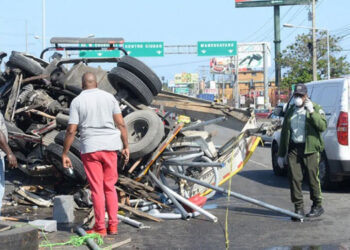 Cinco muertos y 20 heridos en accidentes de tránsito