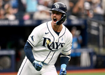 DeLuca impulsa triunfo de Rays sobre Nacionales