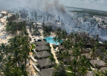 Embajadas asisten a afectados por incendio en Bayahíbe