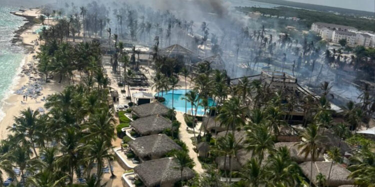 Embajadas asisten a afectados por incendio en Bayahíbe