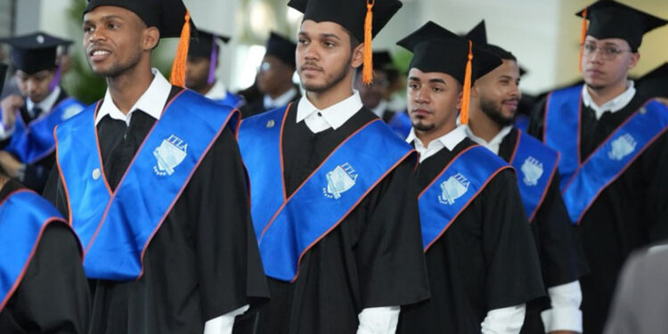ITLA gradúa 642 nuevos profesionales tecnológicos