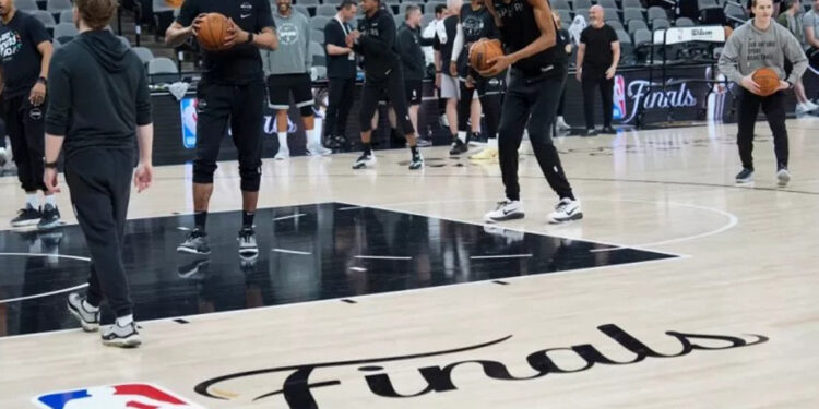 Knicks y Spurs disputan unas Finales históricas