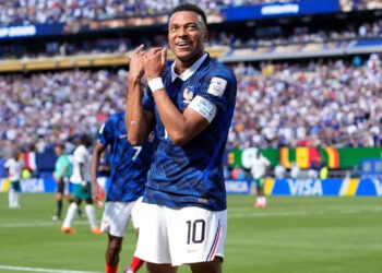 Mbappé lidera triunfo de Francia sobre Senegal