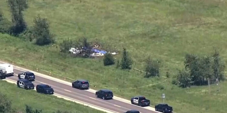 Mueren 12 personas tras caer avioneta en Missouri
