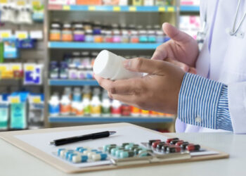 Pacientes denuncian espera por medicamentos de alto costo