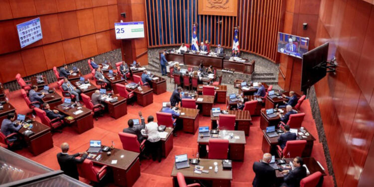 Senado recibe proyecto de reforma fiscal del Gobierno