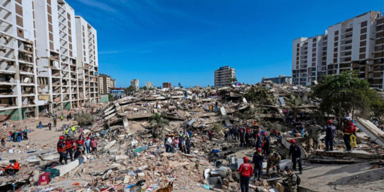 Suben a 1,719 los muertos por terremotos en Venezuela