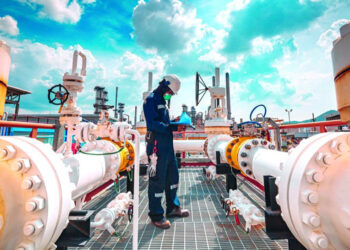 Tensión en Medio Oriente impulsa precio del petróleo