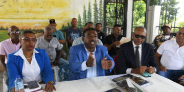 Transportistas denuncian exclusión en plan de movilidad