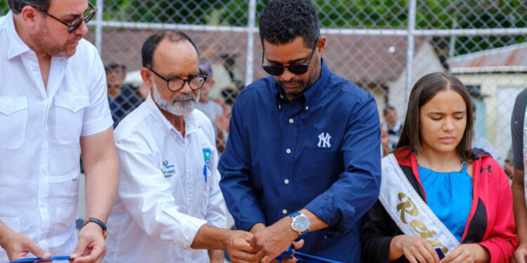 Yankees inauguran estadio en San José de Ocoa