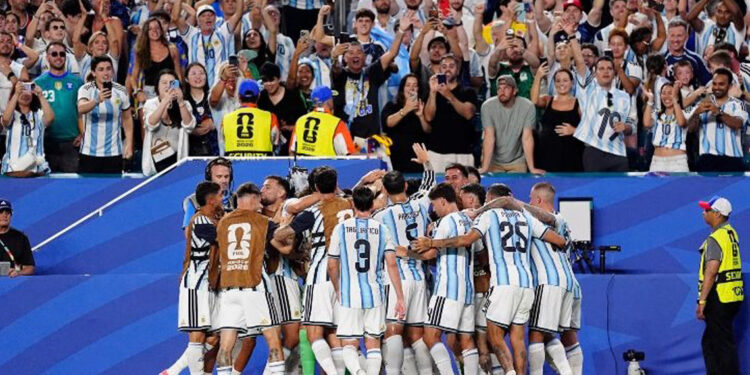 Argentina vence a Cabo Verde en tiempo extra del Mundial