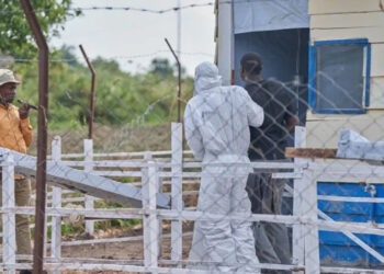 Brote de ébola avanza en la RDC mientras prueban tratamientos