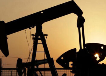 Estados Unidos restablece sanciones al petróleo de Irán