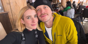 Emma Roberts contrae matrimonio con Cody John