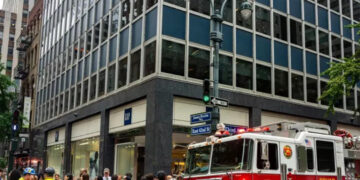 Evacúan a 400 niños por riesgo en edificio de Manhattan