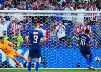 Francia elimina a Paraguay y avanza a cuartos de final