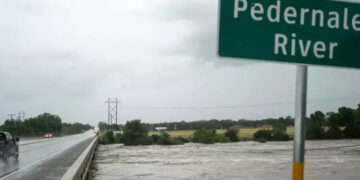 Fuertes tormentas provocan inundaciones en Texas