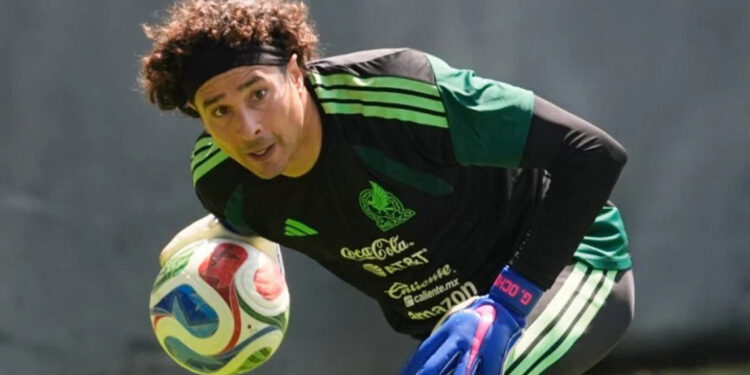Guillermo Ochoa anuncia su retiro del fútbol