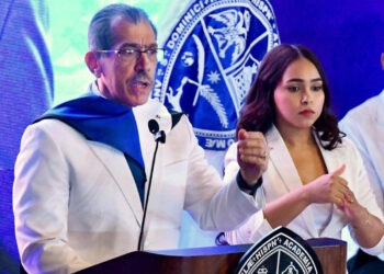 Jorge Asjana asume rectoría de la UASD para 2026-2030