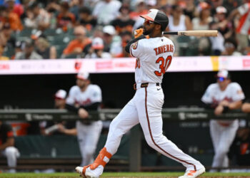 Leody Taveras guía triunfo de Orioles sobre Reales