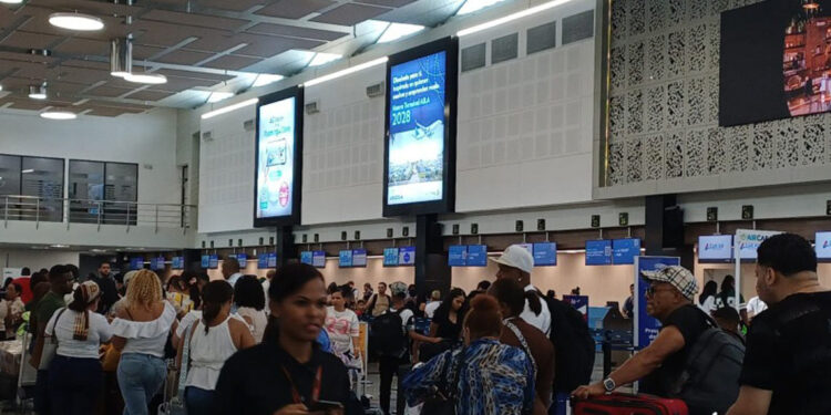 Lluvias en EE. UU. cancelan vuelos desde Las Américas
