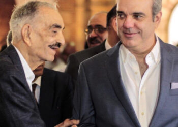 Luis Abinader honra a su padre en el Día de los Padres