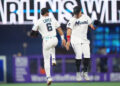 Marlins remontan ante Filis con jonrón decisivo de Conine
