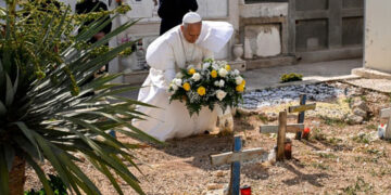 Papa pide a Europa proteger a los migrantes