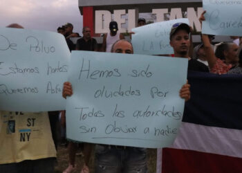 Residentes exigen carretera para Loma del Tanque