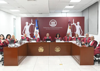 TC ordena concluir naturalización de 16 extranjeros