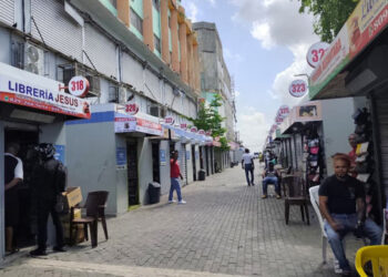 Ventas de útiles escolares siguen bajas a un mes de clases