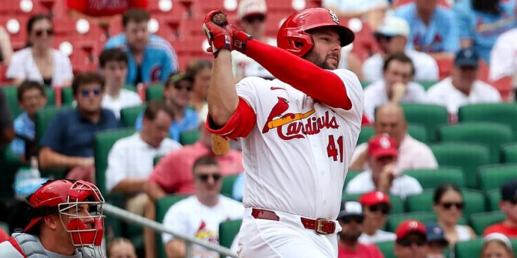 Cardenales vencen a Filis 7-1 y ganan la serie