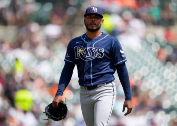 Freddy Peralta brilla y Rays vencen 3-0 a los Tigres