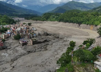 Inundación en Nepal y China deja alrededor de 160 muertos