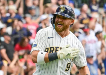Jake Bauers guía triunfo de Cerveceros ante Bravos