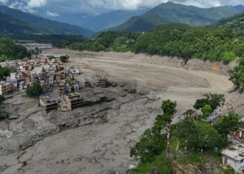 Riada en China deja 265 desaparecidos y dificulta rescate